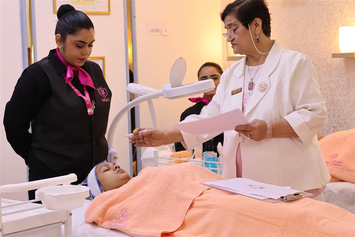 CIDESCO advanced electrotherapy treatment